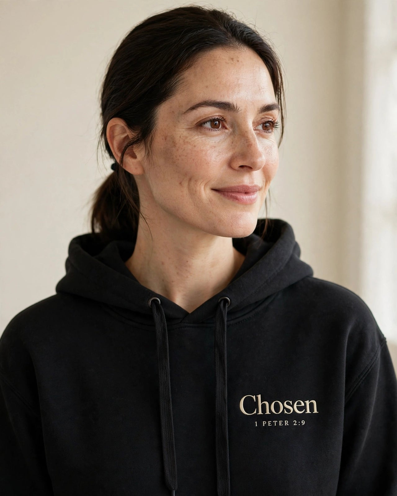 Chosen hoodie in black, small left-chest print